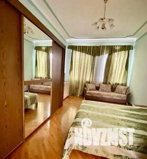 Дом 496м², 2-этажный, посуточно,