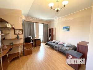 Дом 600м², 3-этажный, на длительный срок,