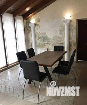 Дом 180м², 2-этажный, посуточно,