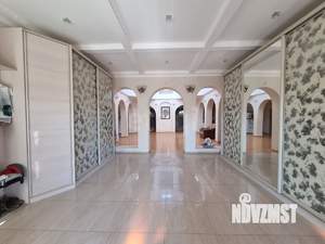 Дом 324м², 2-этажный, участок 6 сот.