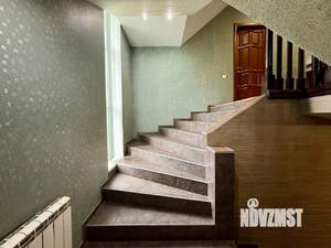 Дом 215м², 2-этажный, участок 4 сот.