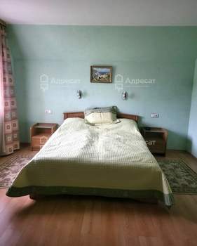 Дом 393м², 3-этажный, участок 10 сот.