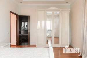 Дом 211м², 2-этажный, участок 4 сот.