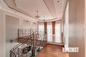 Дом 211м², 2-этажный, участок 4 сот.