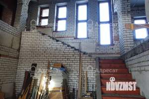 Дом 378м², 3-этажный, участок 15 сот.