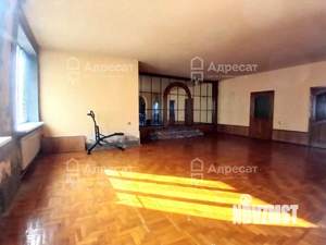 Дом 484м², 3-этажный, участок 10 сот.