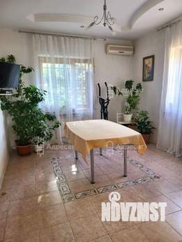 Дом 393м², 3-этажный, участок 10 сот.