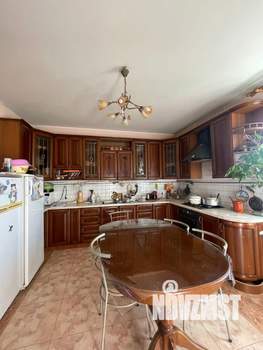 Дом 210м², 2-этажный, участок 6 сот.