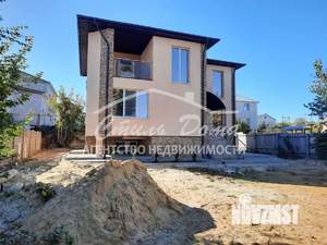 Дом 215м², 2-этажный, участок 6 сот.