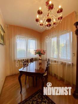 Дом 259м², 2-этажный, участок 12 сот.