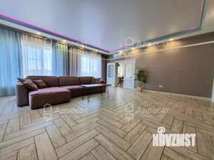 Дом 302м², 3-этажный, участок 7 сот.