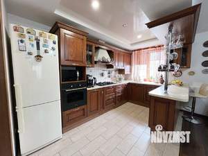 Коттедж 200м², 2-этажный, участок 6 сот.