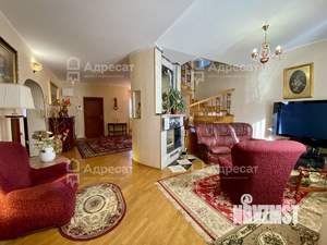 Дом 259м², 2-этажный, участок 12 сот.