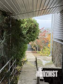 Коттедж 188м², 3-этажный, участок 4 сот.