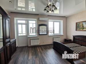 Дом 298м², 3-этажный, участок 5 сот.