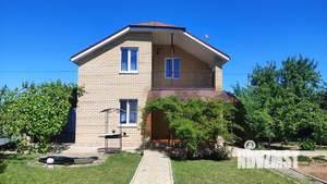 Дом 82м², 2-этажный, участок 8 сот.