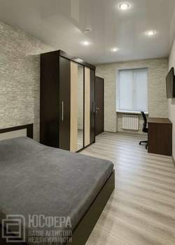 Дом 220м², 2-этажный, участок 6 сот.