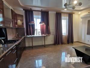 Дом 298м², 3-этажный, участок 5 сот.