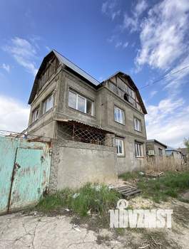 Дом 287м², 3-этажный, участок 6 сот.