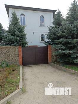 Дом 1298м², 4-этажный, участок 10 сот.