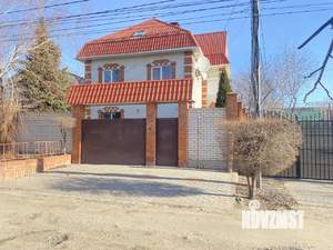 Дом 227м², 3-этажный, участок 4 сот.