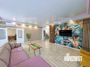 Дом 302м², 3-этажный, участок 7 сот.