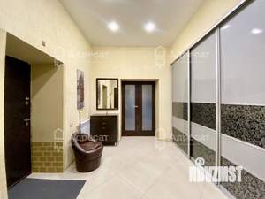 Дом 473м², 3-этажный, участок 8 сот.