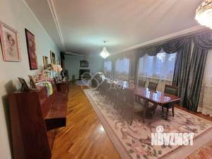 Дом 548м², 3-этажный, участок 5 сот.