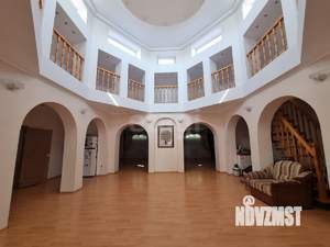 Дом 324м², 2-этажный, участок 6 сот.