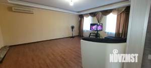 Дом 215м², 2-этажный, участок 4 сот.