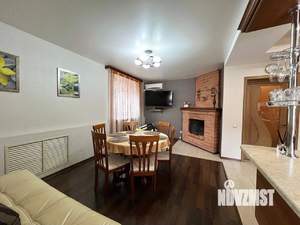 Коттедж 200м², 2-этажный, участок 6 сот.