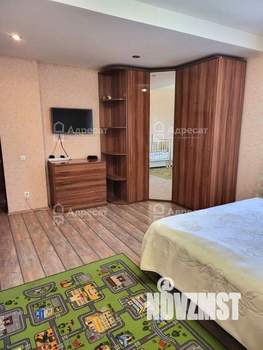 Дом 393м², 3-этажный, участок 10 сот.