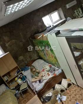 Дом 447м², 3-этажный, участок 10 сот.