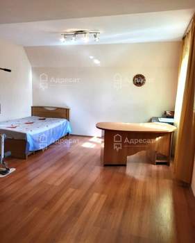 Дом 393м², 3-этажный, участок 10 сот.