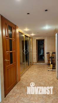 Дом 378м², 3-этажный, участок 5 сот.