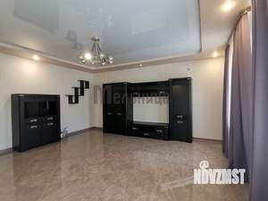 Дом 298м², 3-этажный, участок 5 сот.