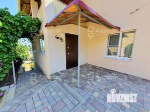 Дом 206м², 2-этажный, участок 6 сот.