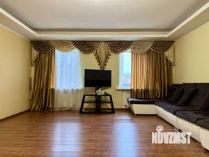 Дом 215м², 2-этажный, участок 4 сот.