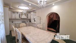 Дом 210м², 2-этажный, участок 4 сот.