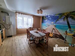 Дом 193м², 2-этажный, участок 4 сот.