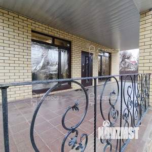 Дом 298м², 3-этажный, участок 6 сот.