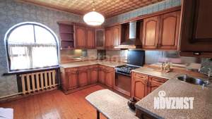 Дом 353м², 3-этажный, участок 6 сот.