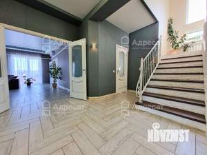 Дом 302м², 3-этажный, участок 7 сот.