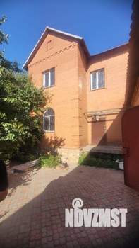 Дом 212м², 2-этажный, участок 6 сот.