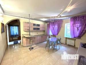 Дом 250м², 3-этажный, на длительный срок, 