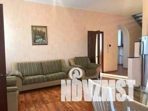 Коттедж 250м², 3-этажный, на длительный срок, 