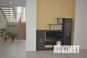Дом 240м², 2-этажный, посуточно, 