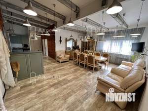 Дом 390м&sup2;, 2-этажный, на длительный срок, 