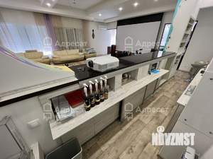 Дом 390м&sup2;, 2-этажный, на длительный срок, 