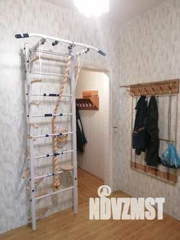 Дом 240м&sup2;, 2-этажный, посуточно, 